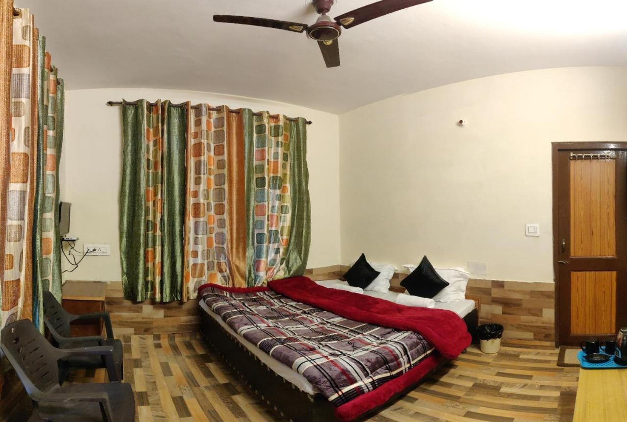 بيت شباب Moustache Mcleodganj ماكليود غانج المظهر الخارجي الصورة