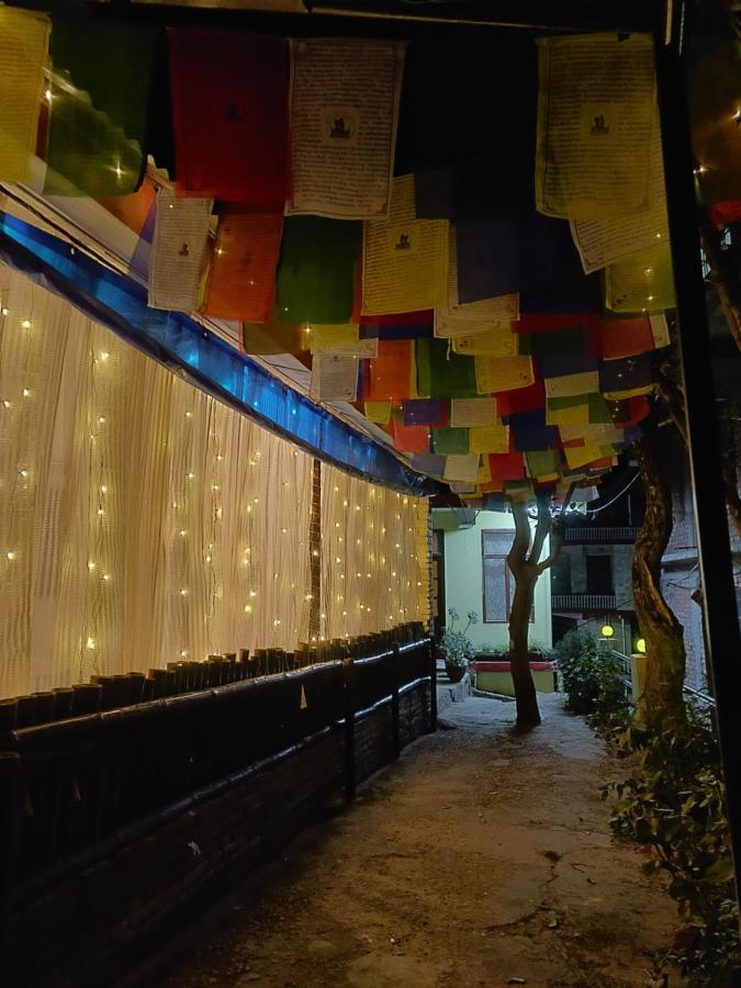 بيت شباب Moustache Mcleodganj ماكليود غانج المظهر الخارجي الصورة